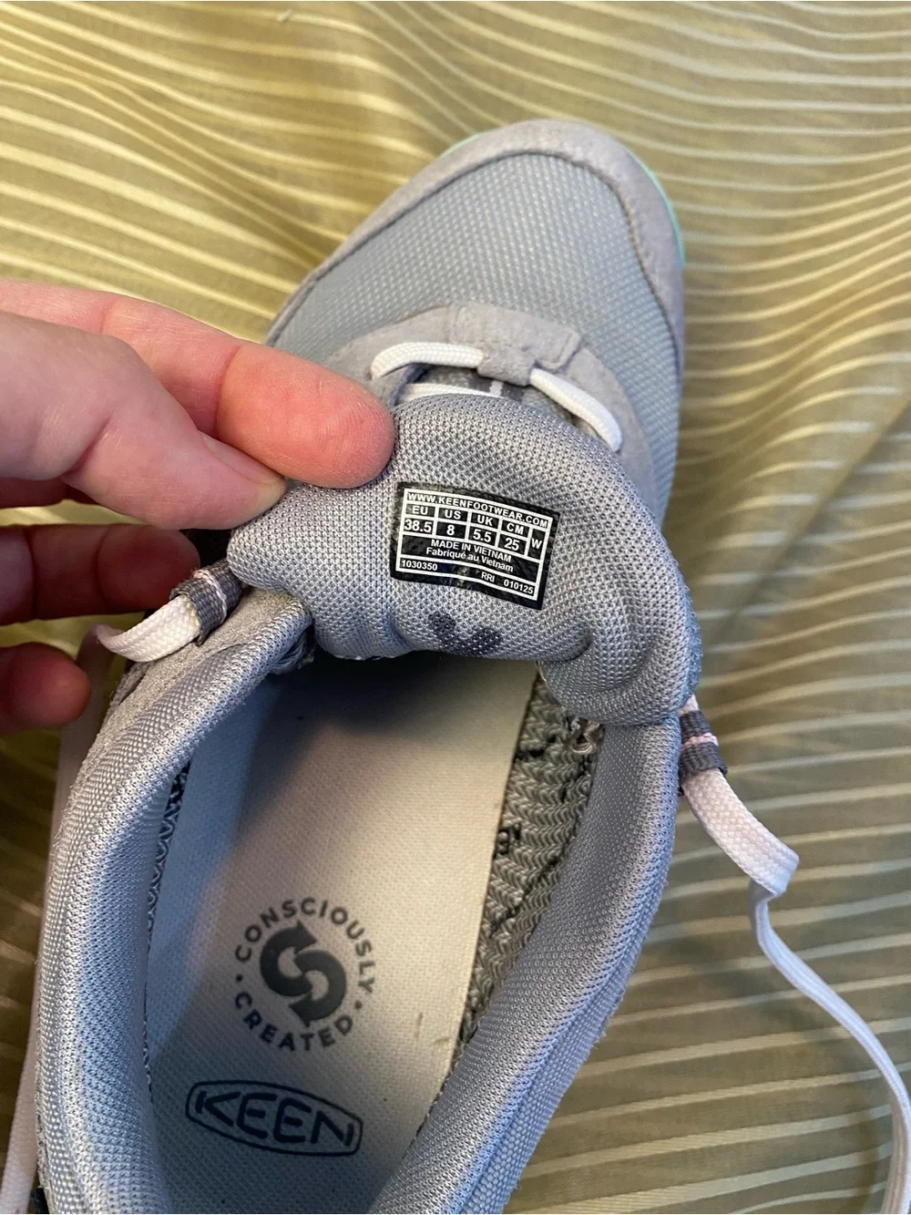 KEEN Sport Running Activewear Shoes Sneakers, size 8, grey, logo